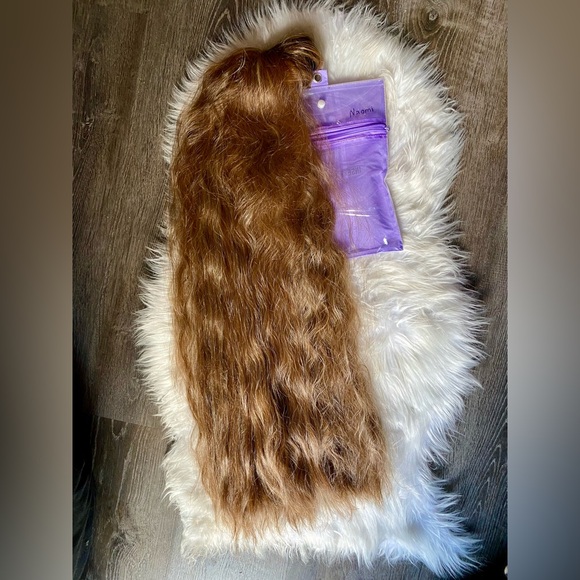 Insert Name Here Naomi wig - Picture 2 of 4